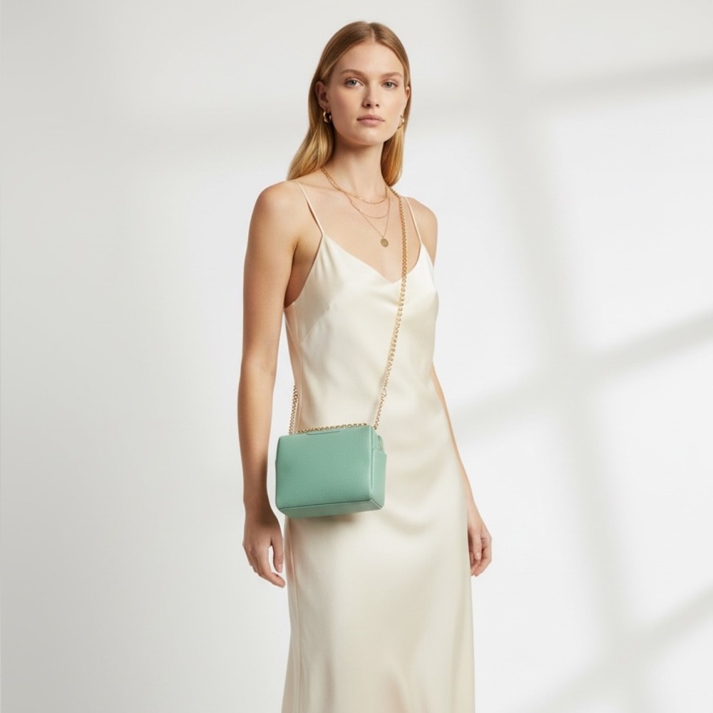 🍵 Paul Costelloe MAYO Leather Crossbody Bag ~ Mint Green